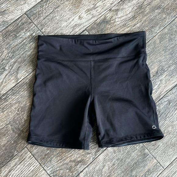Gap black active shorts - Picture 1 of 10